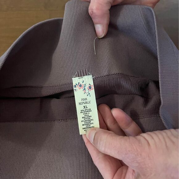 new pink republic dusty plum leggings size XL - Picture 3 of 3